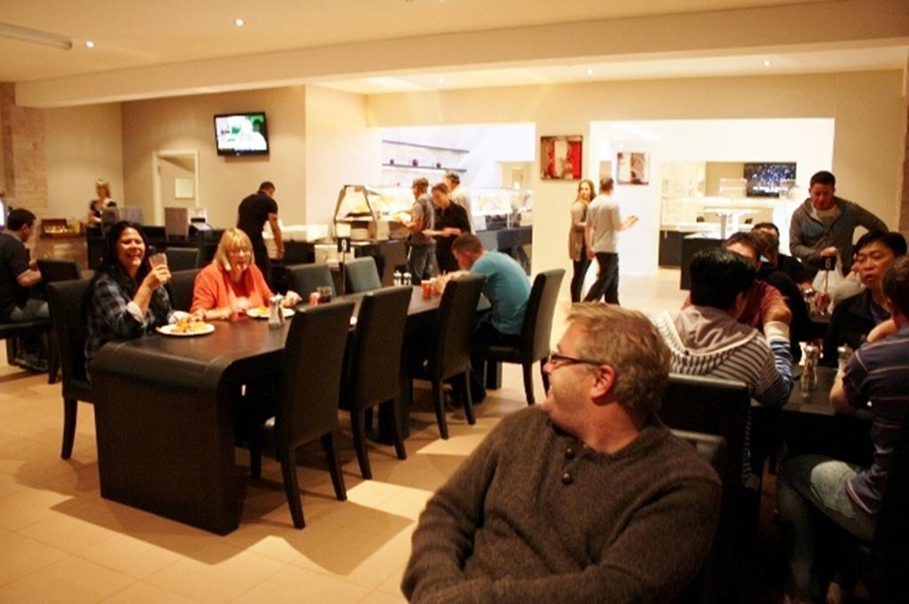Newman Hotel Extérieur photo
